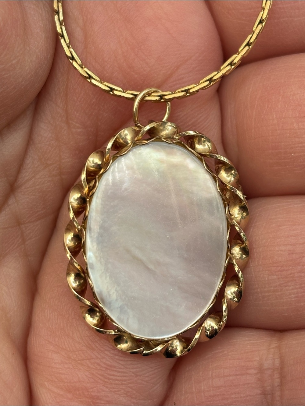 Vintage Mother Of Pearl 14K Gold Filled Pendant Brooch Necklace